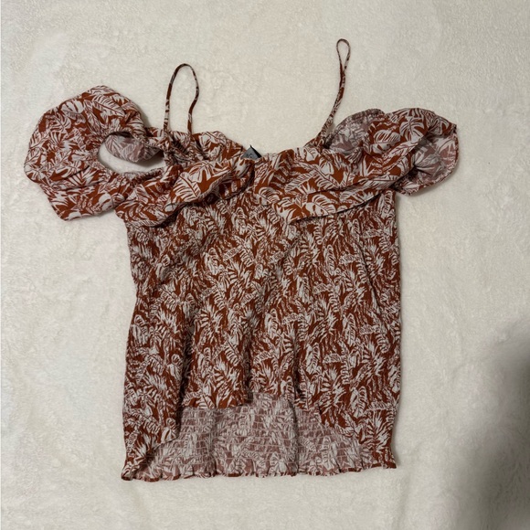 Milk & Honey off the shoulder top - Picture 1 of 4